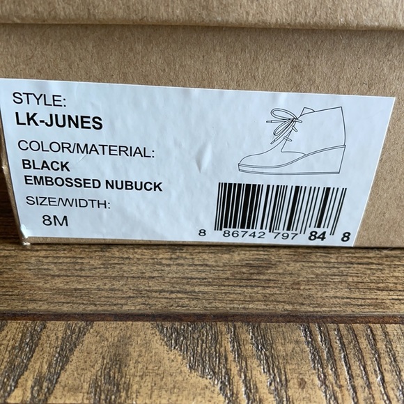 Lucky Brand Junes.  Black.   8M - Picture 3 of 6